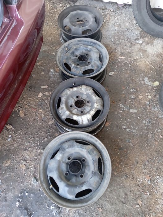 Продам диски,4 штуки.