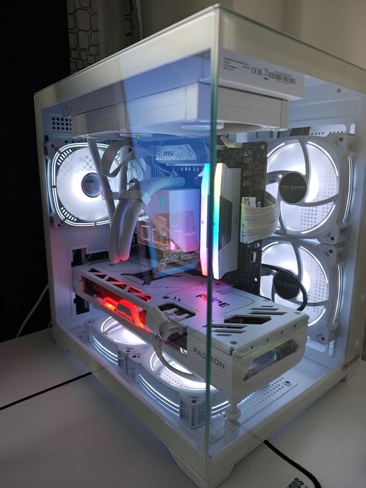 PC gaming + monitor gaming