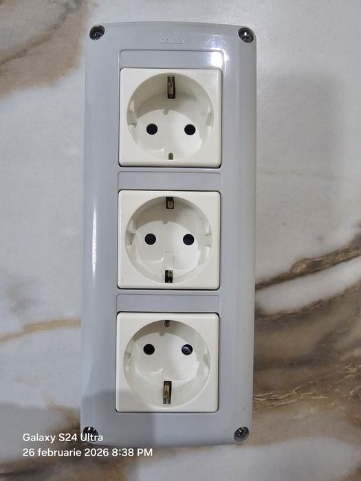 Priză triplă aplicată GEWISS - Industrială/Gama de exterior