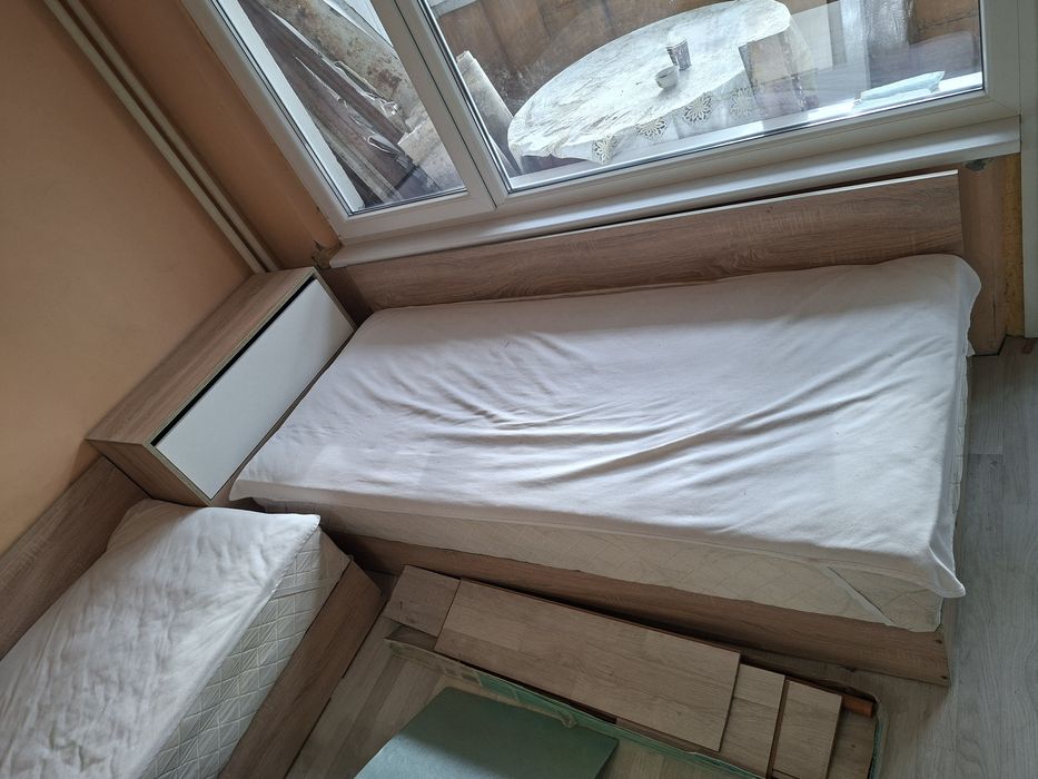 Легла, единични повдигане се и ракла