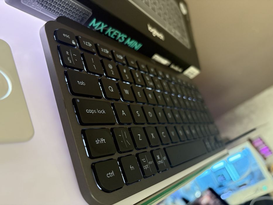 Продава се!! Logitech MX Keys Mini