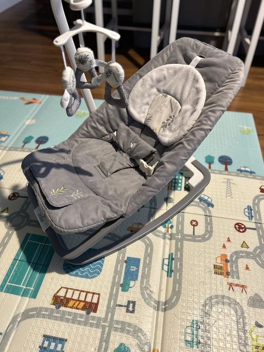 Balansoar cu vibratii si muzica Dreamer, Fern, 0luni-13Kg, Joie