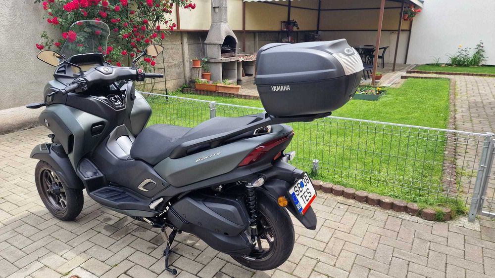 Yamaha Tricity 300, prima inmatriculare dec.2021, impecabila, permis conducere categ B