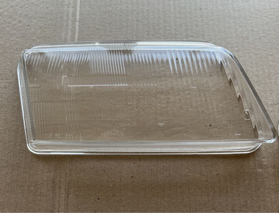 Стекла фар Audi A4 с 1994 по 1998