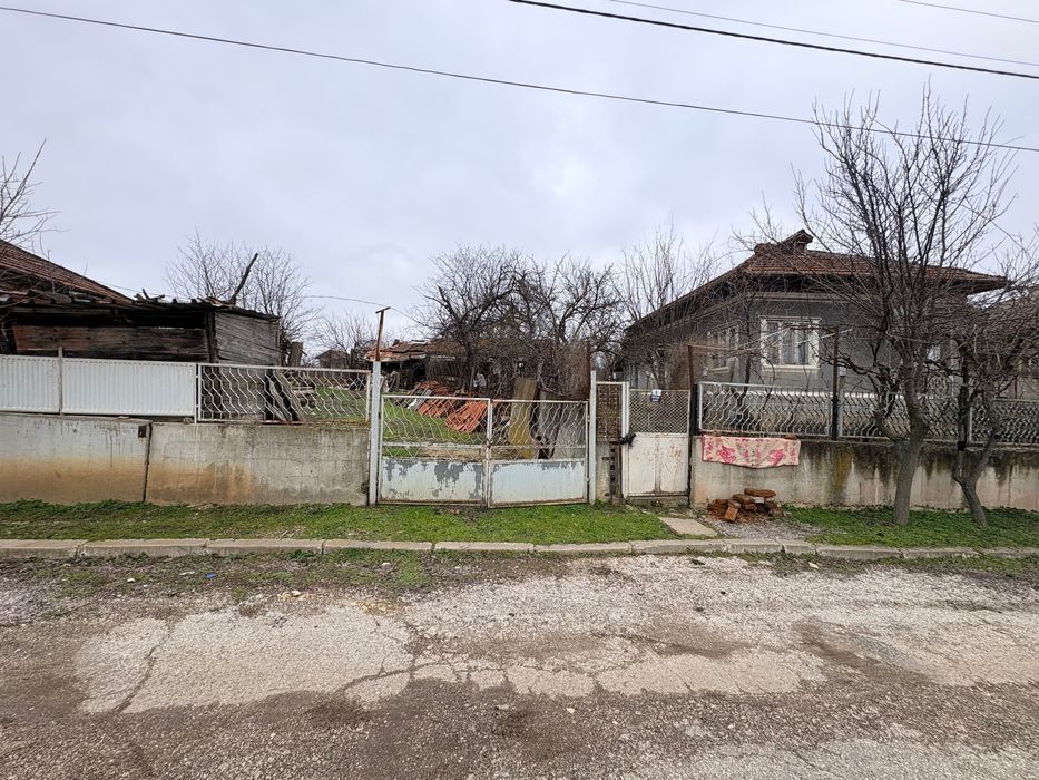 Продава се имот в с. Сребърна – 1390кв. м.