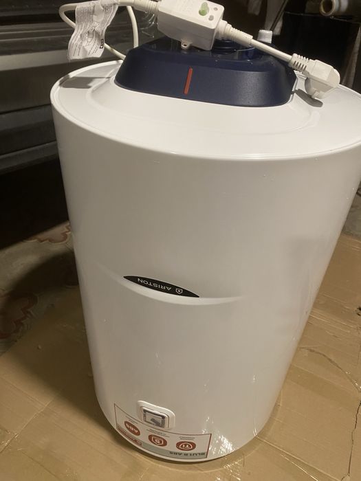 Бойлер Ariston 80 л водонагреватель