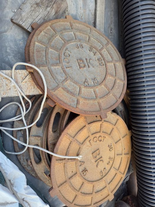 Продам чугунные крышки колодцы