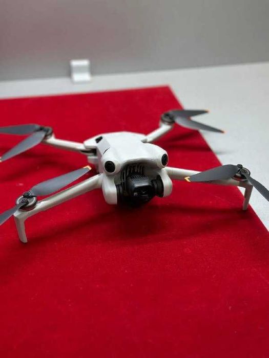 Продам тушку Dji mini 4 Pro