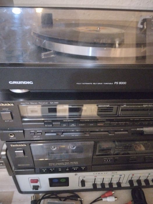 4 Deck-uri, mag Kashtan+ boxe , pick-up Grundig, 2 ampl. Technics