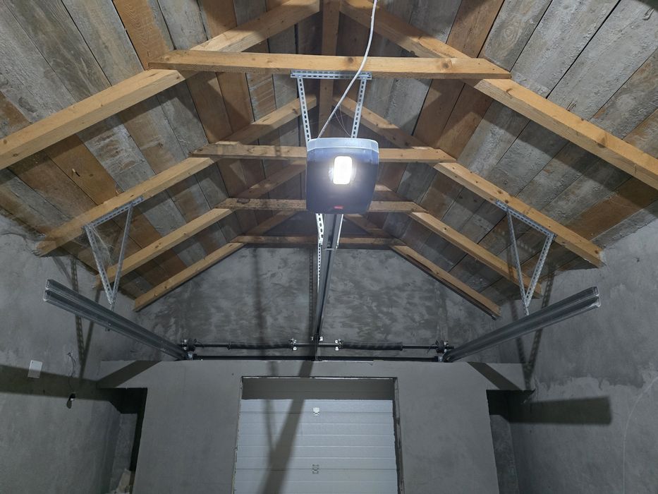 Ușa de garaj gri antracit 2.60 L X 2.25 H