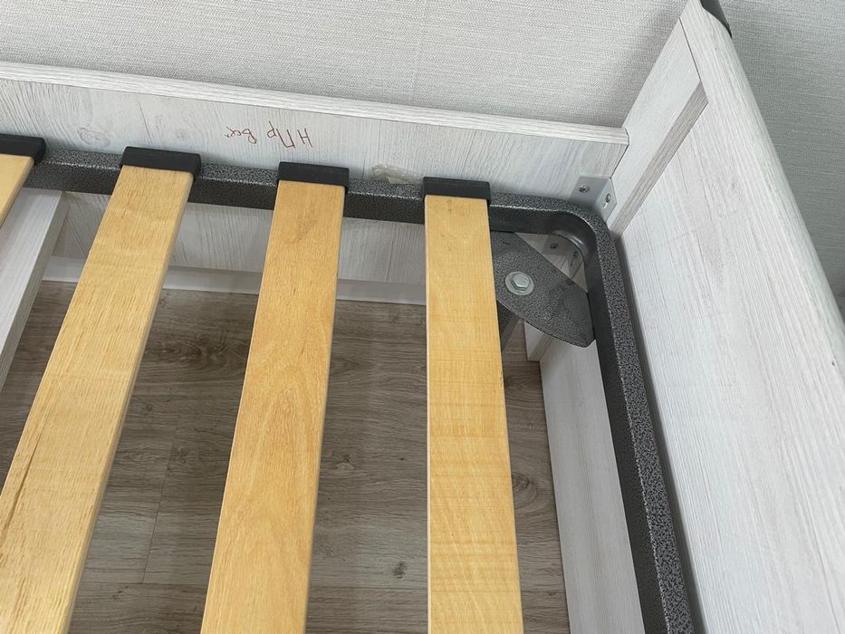 Односпальная кровать