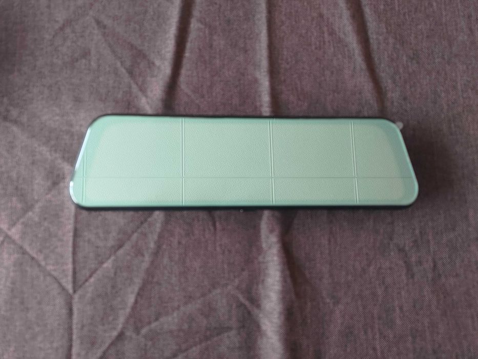 Видеорегистратор в огледало за обратно виждане и задна камера