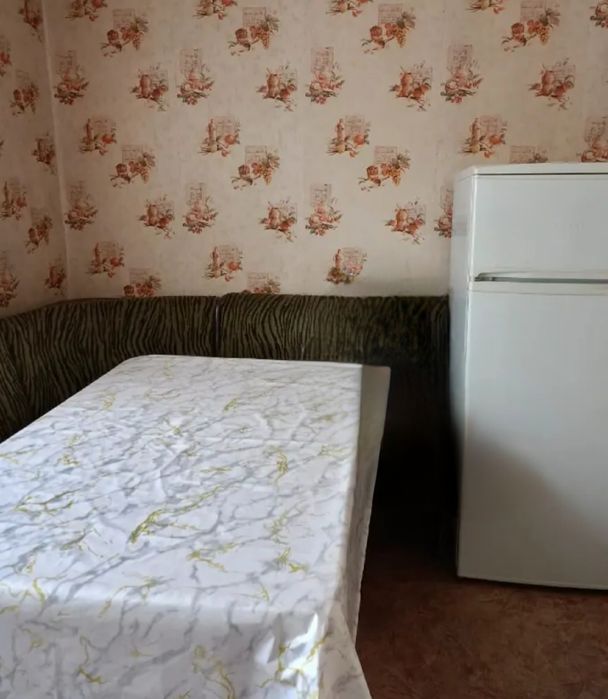 продам 2-х ком. центр 3-этаж