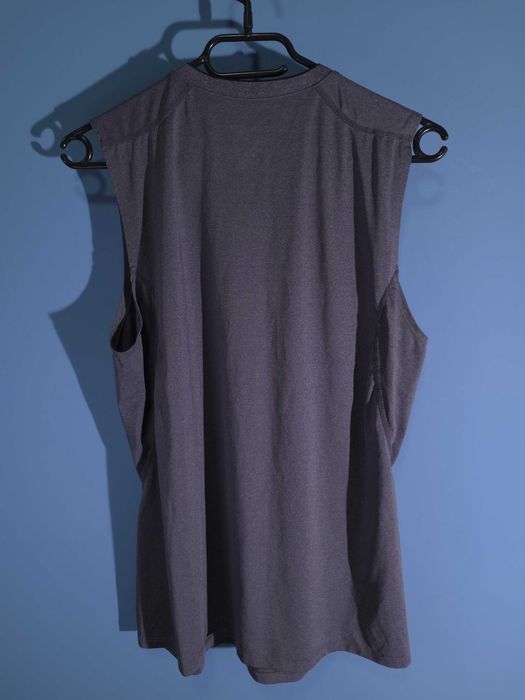 NIKE Pro Потник L