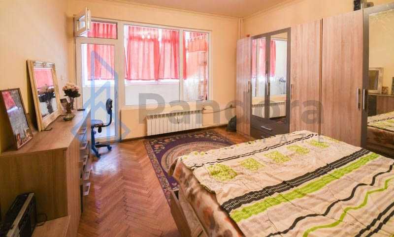 Дава се под наем Двустаен апартамент в София, Лозенец - 65 кв.м за 425 € - Снимка #4