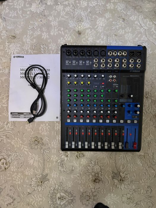 Микшерный пульт Ямаха