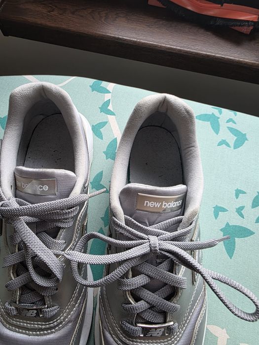 Маратонки new balance