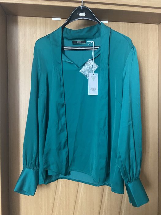 Нова, тъмно зелена риза Guess, размер M