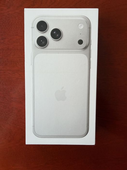 Apple iPhone 17 pro Max 256 gb silvur ГАРАНЦИЯ ЕДНА ГОДИНА към Apple