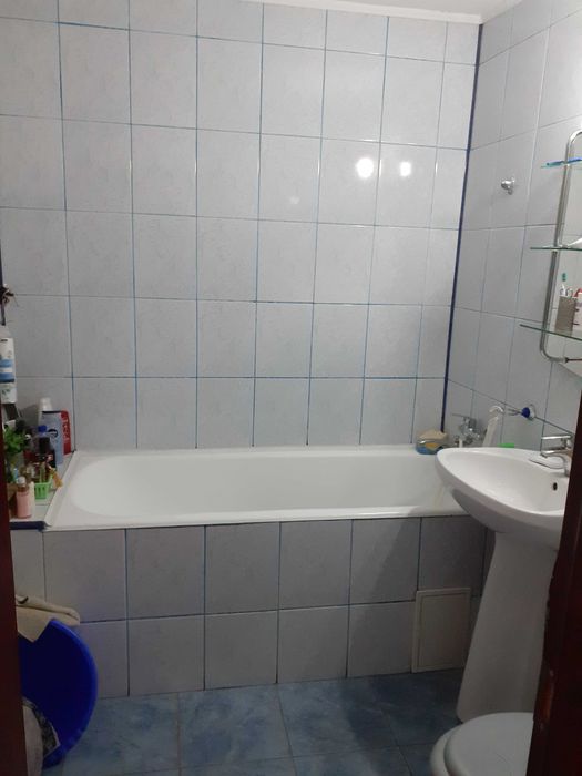 Vand apartament 3 camere