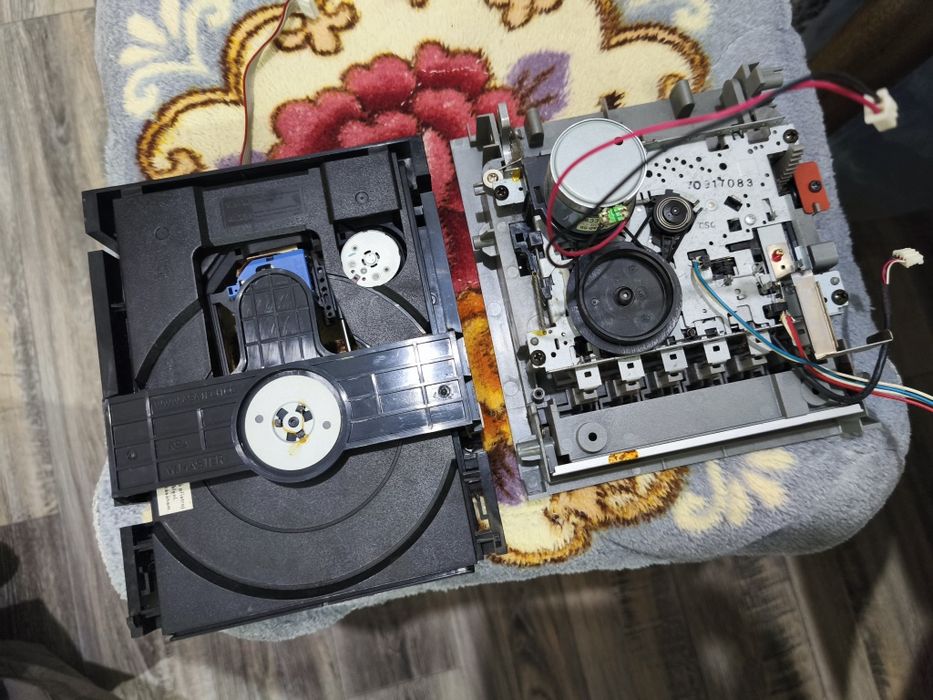 Привод и кассетный механизм