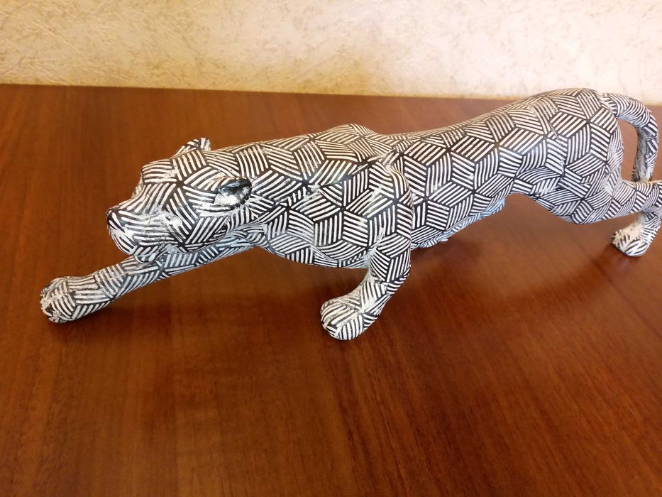 Новая статуэтка Леопард полимерстоун.Размер примерно 30см