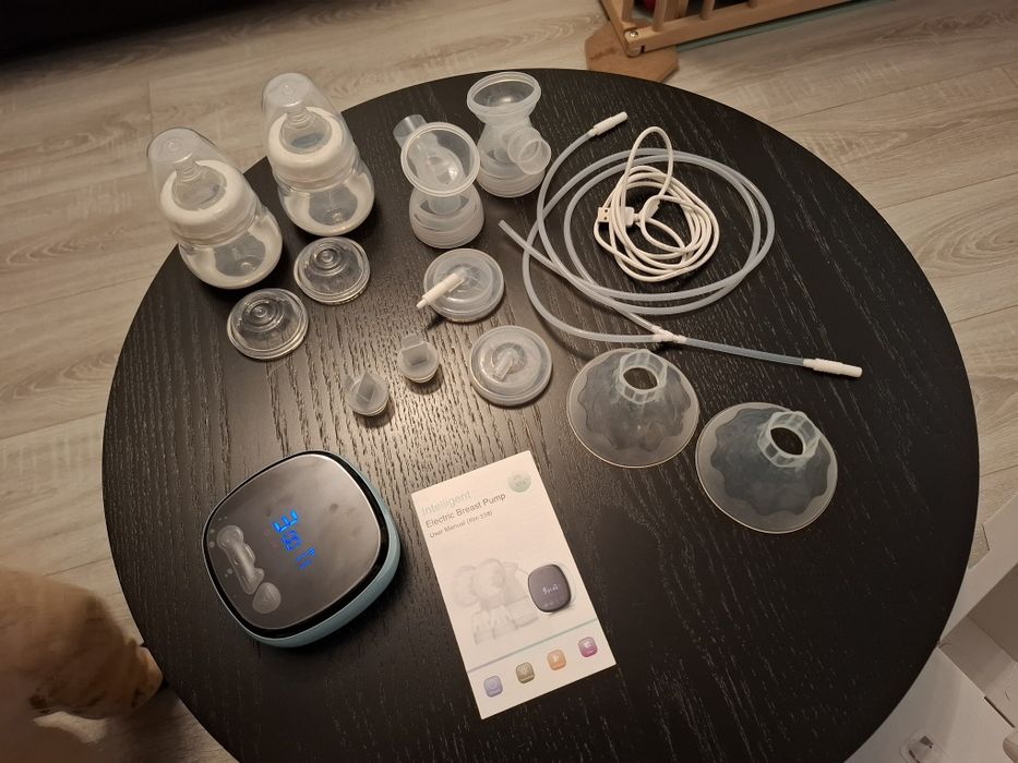 Pompă alăptat bebe