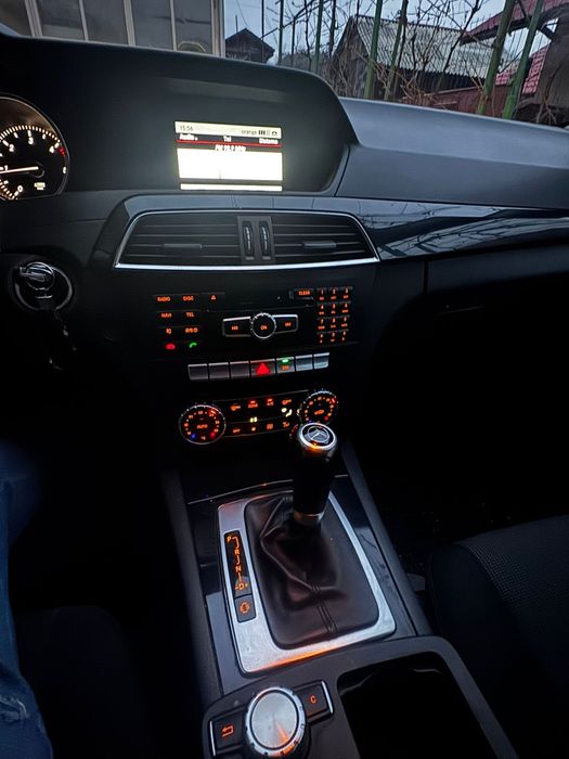 Mercedes  Benz C180