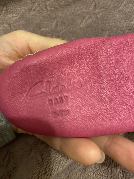 Vând lot 3 perechi papucei piele bebe