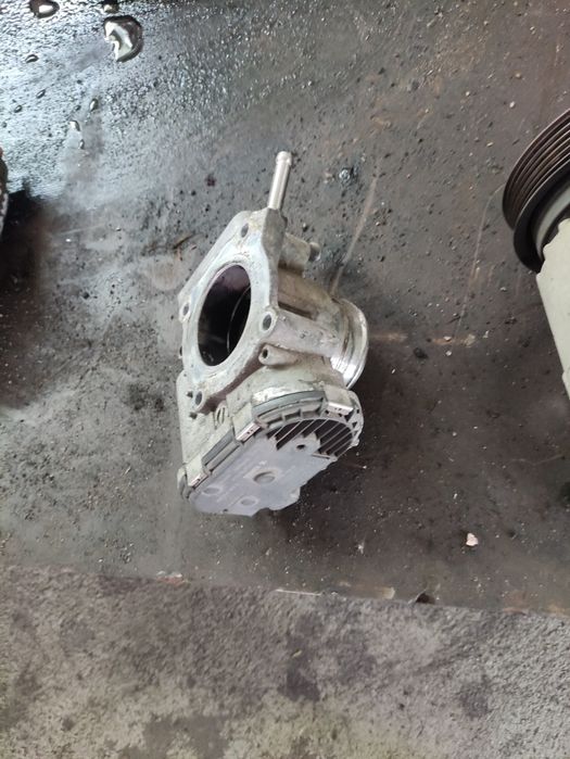 Дросел клапа за Hyundai i30 1.4i.