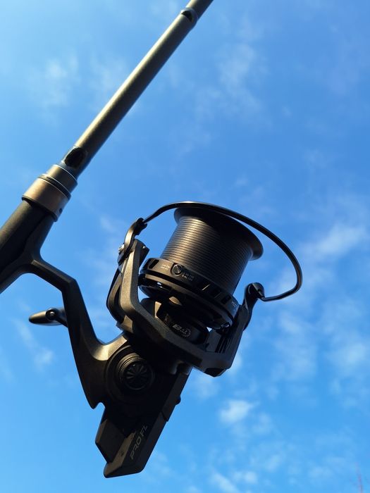 Set 4 Lansete FL EXCIA 3.90m 3.5lbs 2seg + 2 mulinete MT 14000 8+1 rul