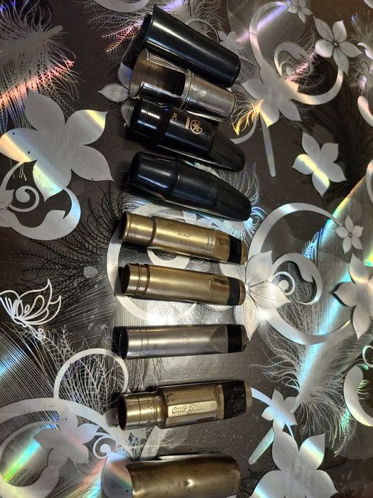 Продавам музикални инструменти