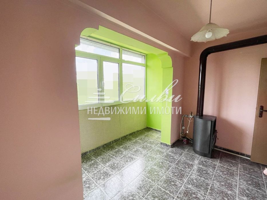 Двустаен апартамент - кв. Тракия