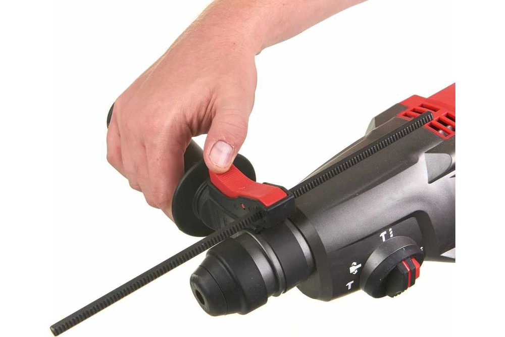 Перфоратор Milwaukee PH 26 T