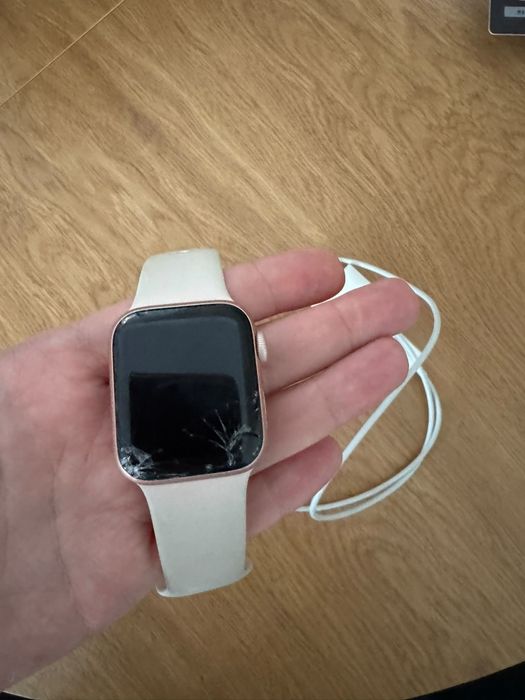 Apple Watch 5 - avariat