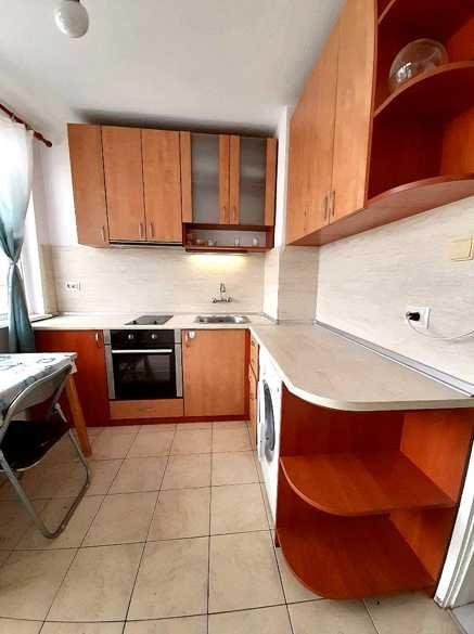 Дава се под наем Двустаен апартамент в Бургас, Възраждане - 55 кв.м за 153 € - Снимка #4