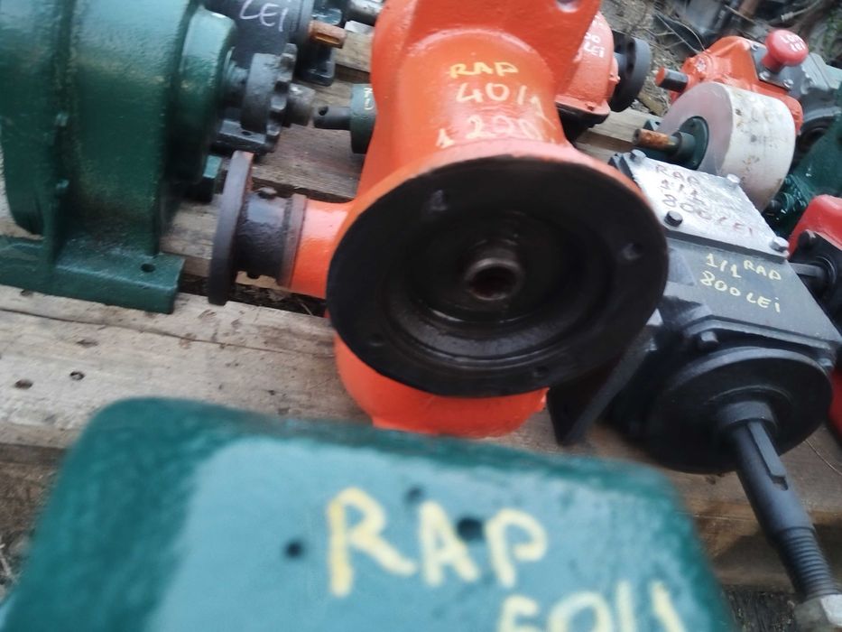 Reductor raport 40/1 foraj apa troliu tractoras
