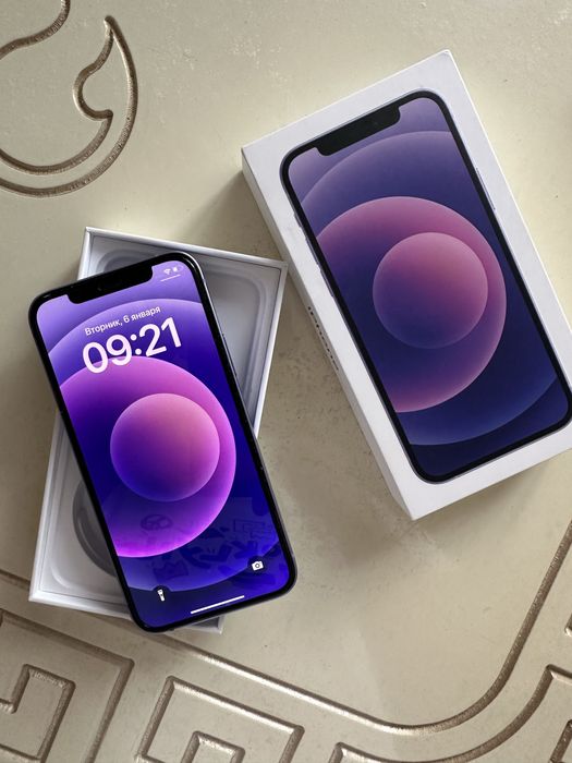 Продам Айфон 12 64гб