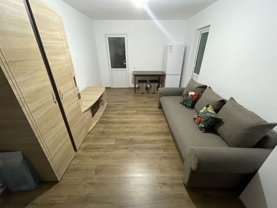 Inchirez garsoniera in capat la 1  mobilata