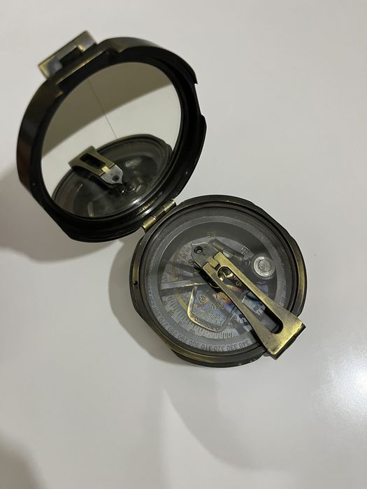 Busola Brinton Compass