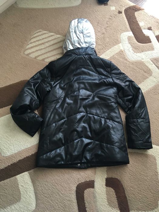 Куртка для девочки весенне-осення хорошее состояние