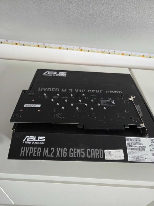 ASUS Hyper M.2 x16 Gen5 Card