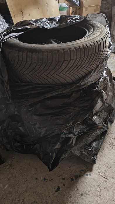 245/60/18 Michelin cross climate 4 бр.