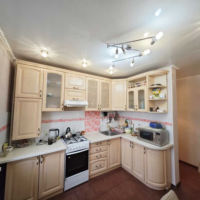 СРОЧНО продам 3-комн. квартиру.