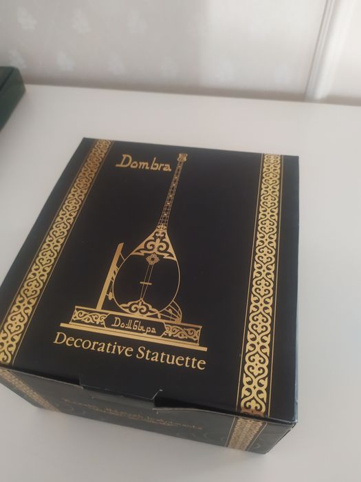 Музыкальная статуэтка Домбыра