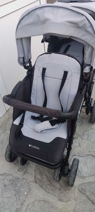 Двойна бебешка количка