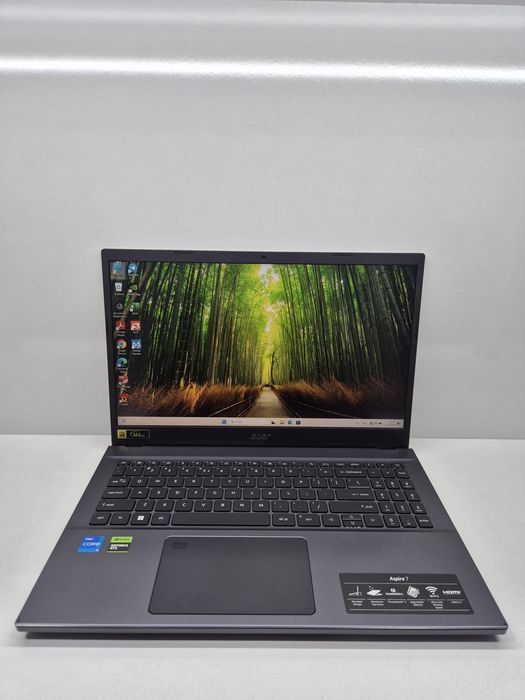 RTX 2050/Core i5 12450H/16,512,144hz