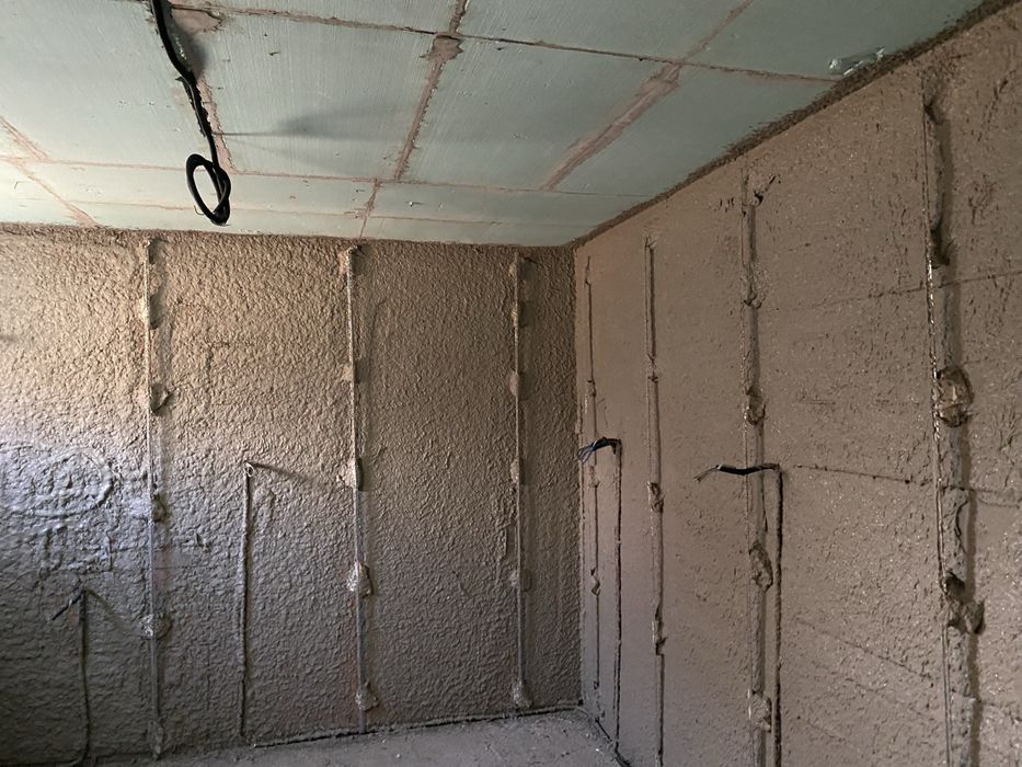 Executăm Tencuieli mecanizate pompă 220w