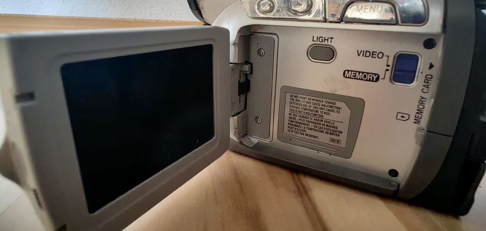 Cameră video JVC GR-D250U Mini DV retro