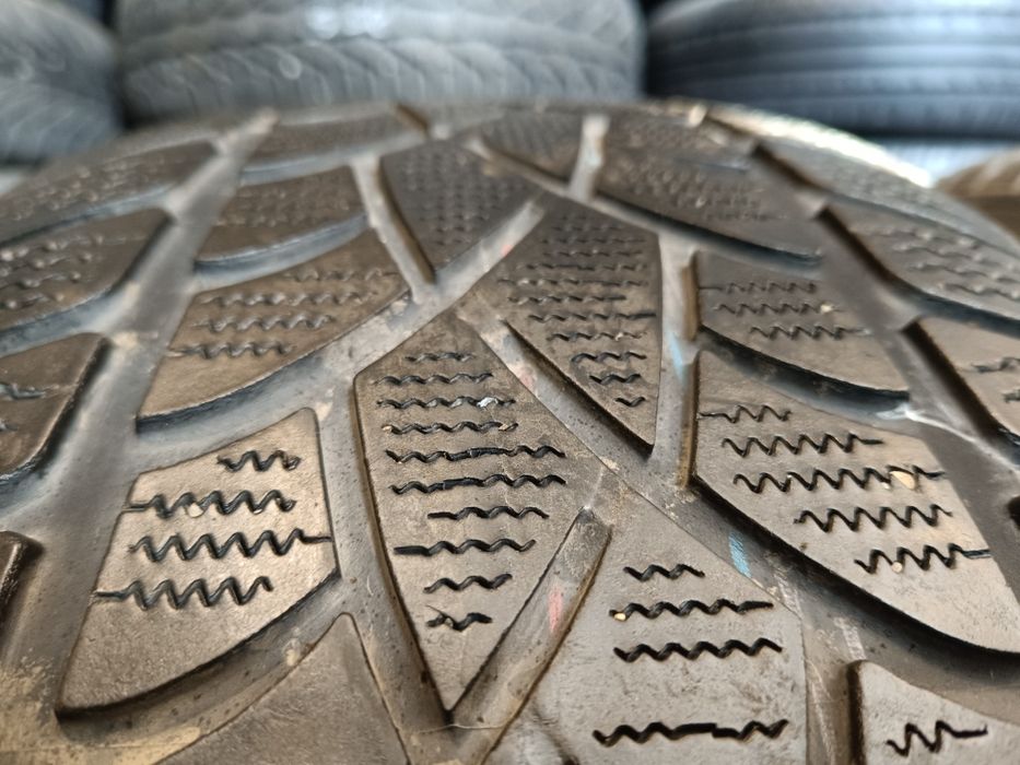 265/40/20 всесезонные шины б/у из Германии.